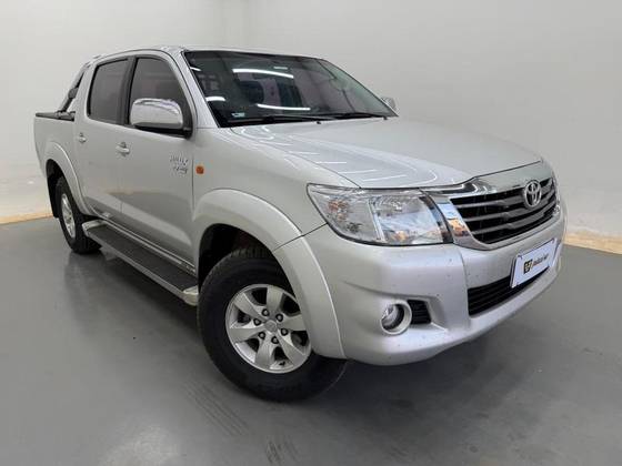 TOYOTA HILUX 2.7 SR 4X2 CD 16V FLEX 4P AUTOMÁTICO TOYOTA HILUX 2.7 SR 4X2 CD 16V FLEX 4P AUTOMÁTICO